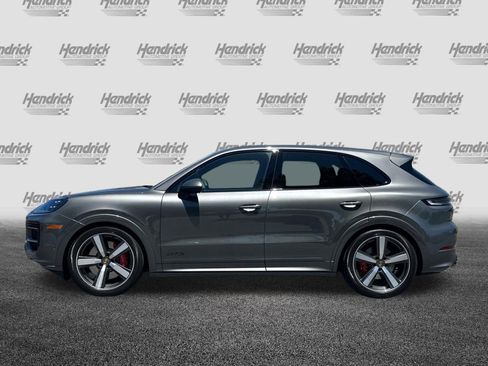 Used 2025 Porsche Cayenne GTS AWD/4WD image 8