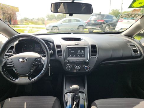 Used 2018 Kia Forte S image 22