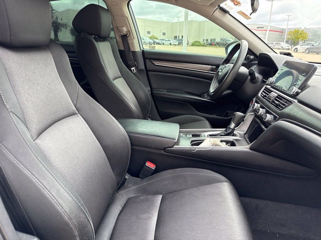 Used 2018 Honda Accord LX image 16