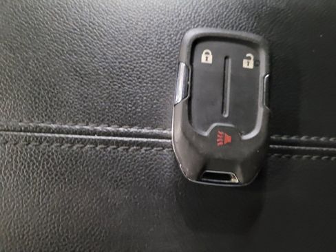 Used 2020 GMC Terrain SLE image 32