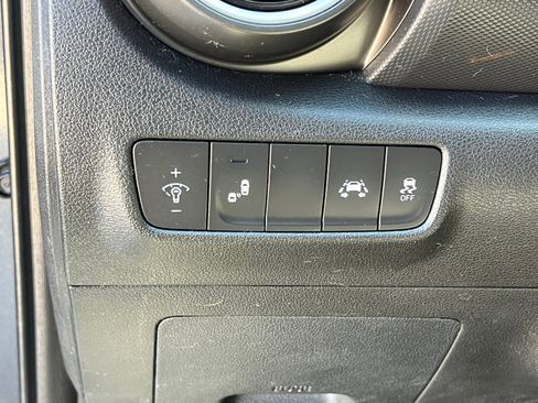 Used 2020 Hyundai Kona SEL Plus image 25