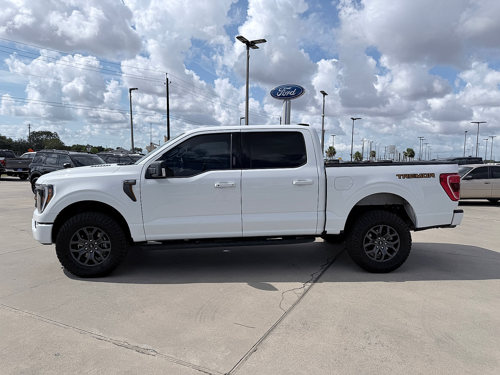 Used 2023 Ford F150 Tremor w/ Trailer Tow Package AWD/4WD image 4