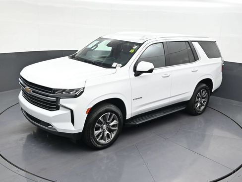 Used 2022 Chevrolet Tahoe LT w/ Luxury Package RWD image 13