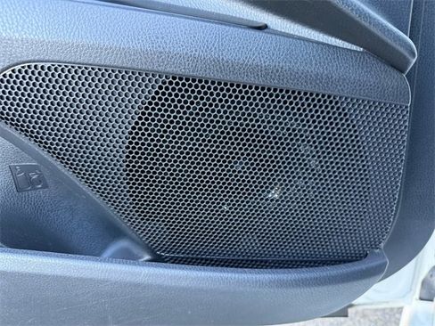 Used 2018 Toyota Camry SE image 12