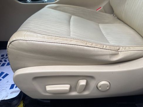 Used 2016 Toyota Highlander LE image 12