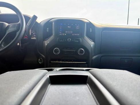 Used 2026 Chevrolet Silverado 1500 Custom AWD/4WD image 26