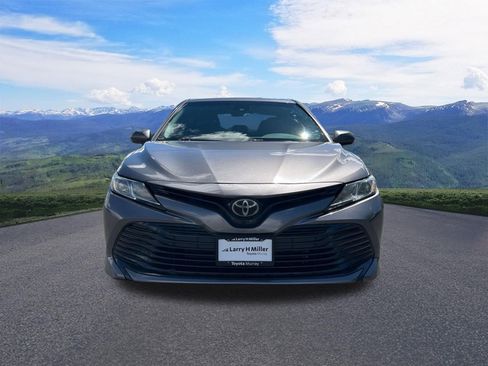Used 2019 Toyota Camry LE w/ Carpet Mat Package FWD image 9