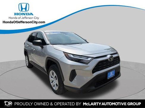 Used 2023 Toyota RAV4 LE AWD/4WD image 1
