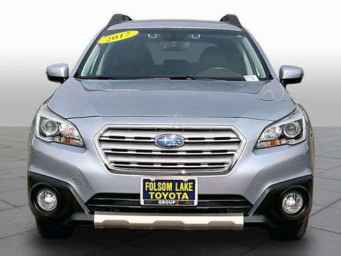 Used 2017 Subaru Outback 3.6R Limited AWD/4WD image 3
