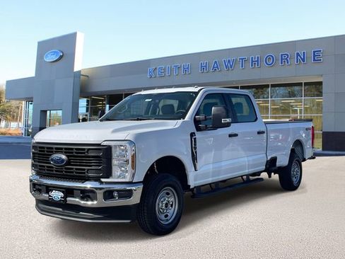 New 2026 Ford F250 XL w/ XL Driver Assist Package AWD/4WD image 3