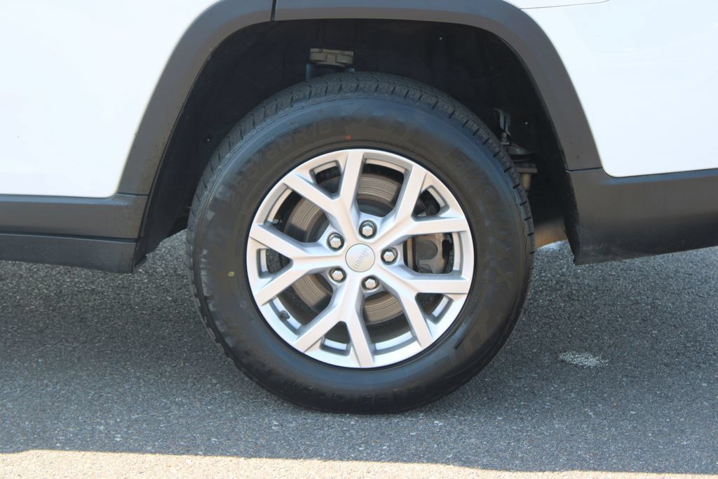 Used 2022 Jeep Grand Cherokee L Limited RWD image 19