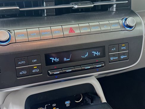 Used 2025 Hyundai Kona SEL image 24