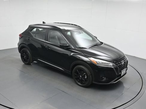 Used 2023 Nissan Kicks SR w/ SR Premium Package FWD image 36