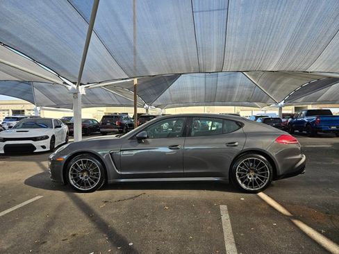 Used 2016 Porsche Panamera 4 Edition image 8