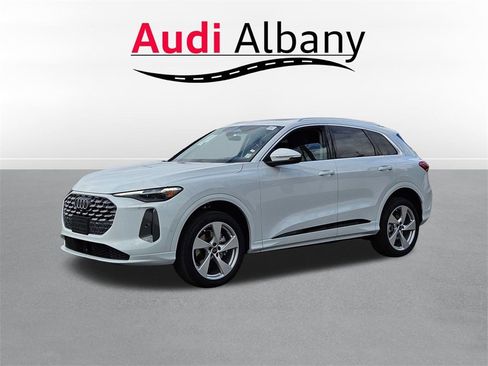 Used 2025 Audi Q5 Premium Plus image 6