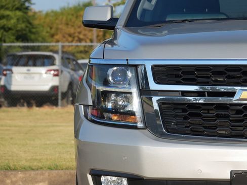 Used 2017 Chevrolet Tahoe LT w/ Luxury Package RWD image 20