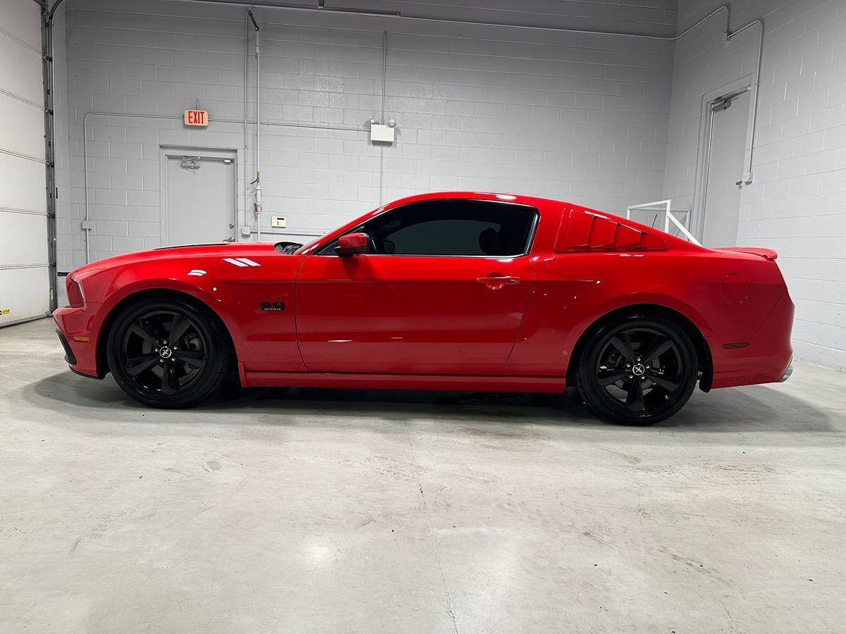 Used 2014 Ford Mustang GT Premium RWD image 19