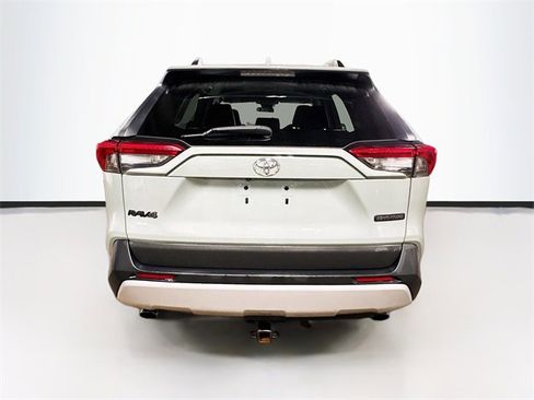 Used 2019 Toyota RAV4 Adventure image 6