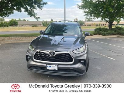 Used 2023 Toyota Highlander LE