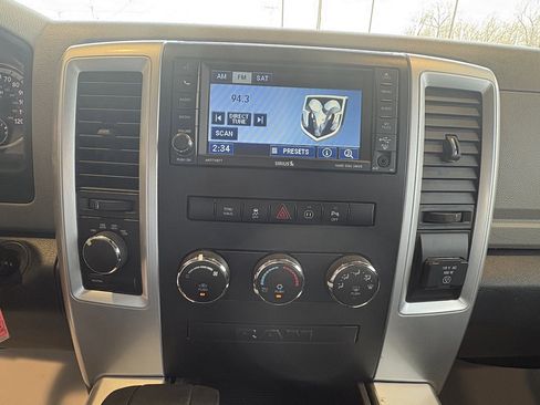 Used 2012 RAM 1500 Big Horn w/ Luxury Group image 16