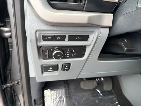 Used 2022 Ford F150 XLT w/ Equipment Group 302A High AWD/4WD image 15