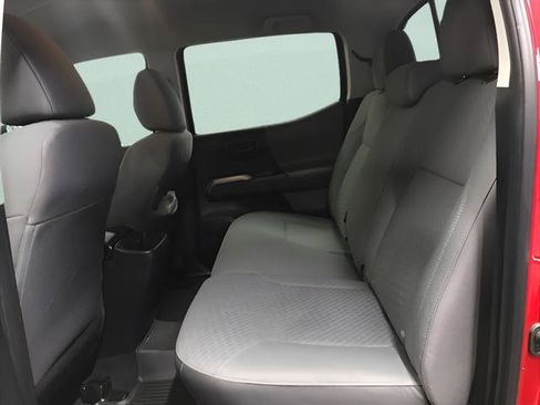 Certified 2023 Toyota Tacoma SR5 AWD/4WD image 12