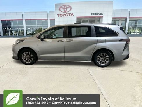 Certified 2024 Toyota Sienna XLE image 5
