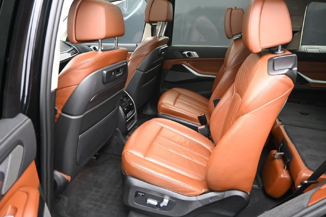 Used 2021 BMW X7 xDrive40i w/ Executive Package AWD/4WD image 16