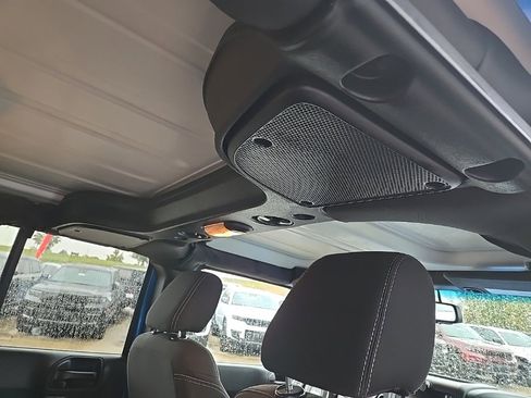 Used 2015 Jeep Wrangler Unlimited Sahara w/ Connectivity Group image 78