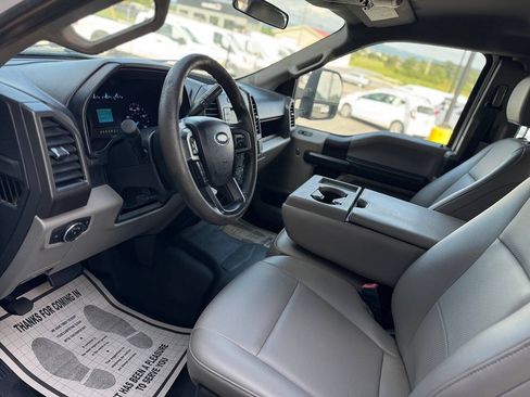 Used 2022 Ford F250 XL w/ Power Equipment Group AWD/4WD image 8