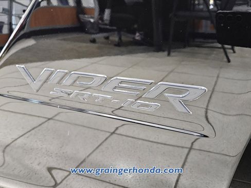 Used 2005 Dodge Viper SRT-10 image 16