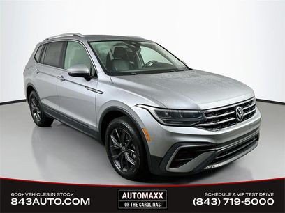 Used 2023 Volkswagen Tiguan SE w/ Panoramic Sunroof Package
