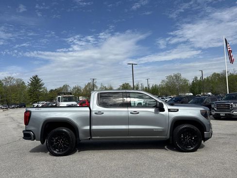 Used 2023 GMC Sierra 1500 Elevation w/ X31 Off-Road Package AWD/4WD image 5