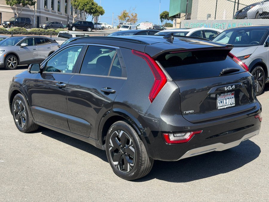 Used 2024 Kia Niro Wave FWD image 7