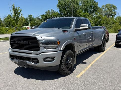 Used 2022 RAM 3500 Laramie AWD/4WD image 1