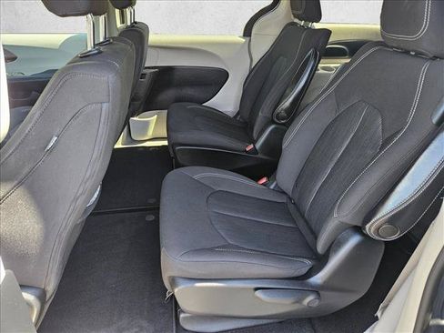 Used 2020 Chrysler Voyager LX w/ Cold Weather Group FWD image 19