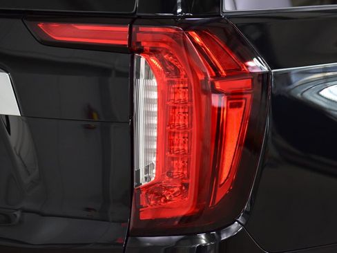 Used 2024 GMC Yukon XL Denali AWD/4WD image 21