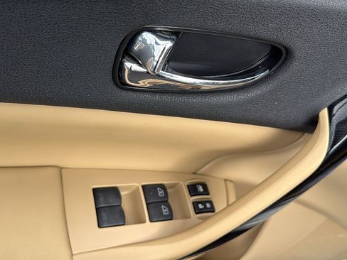 Used 2010 Nissan Maxima 3.5 SV w/ Monitor Pkg FWD image 7