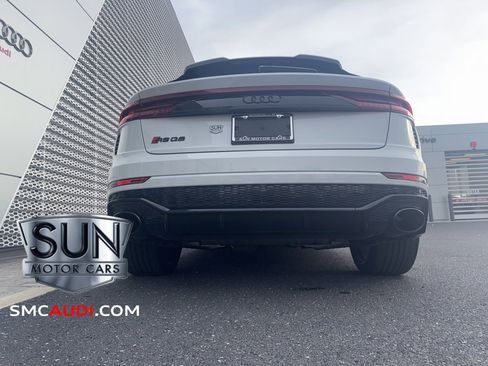 Used 2024 Audi RS Q8 w/ Black Optic Package image 8