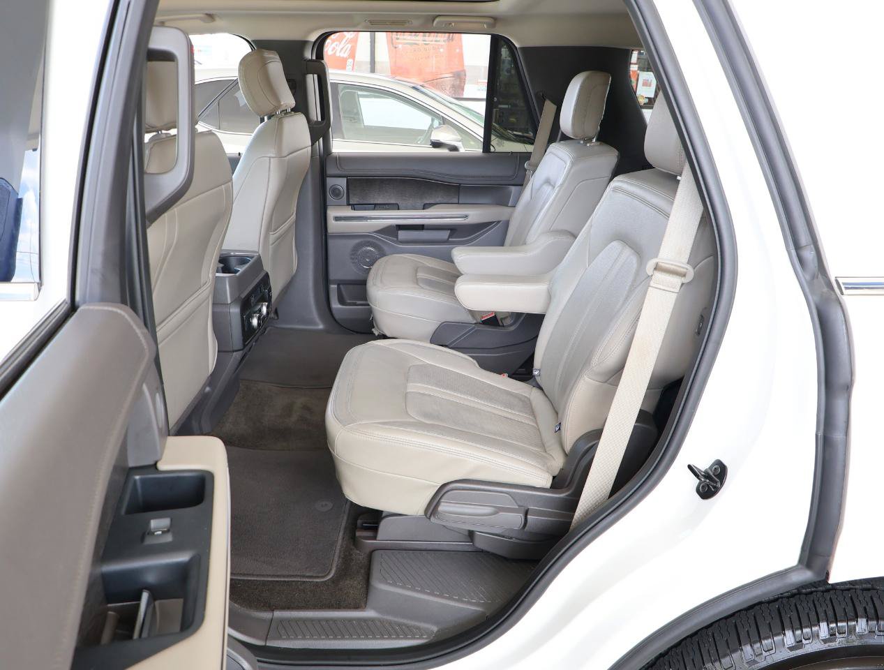 Used 2018 Ford Expedition Limited w/ Equipment Group 302A RWD image 21