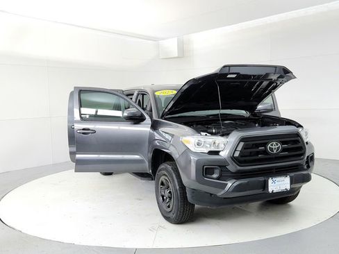 Used 2023 Toyota Tacoma SR AWD/4WD image 9