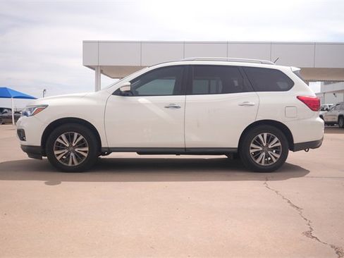 Used 2018 Nissan Pathfinder S image 6