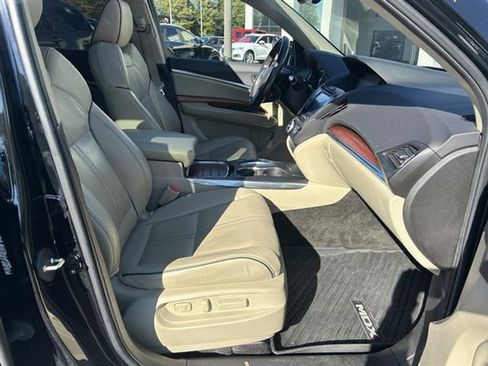 Used 2023 Acura MDX SH-AWD w/ Advance Package image 19
