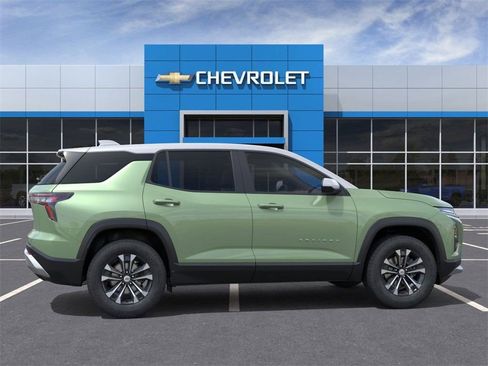 New 2026 Chevrolet Equinox LT w/ Convenience Package II image 30