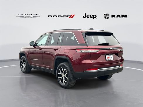 Used 2024 Jeep Grand Cherokee Limited image 4