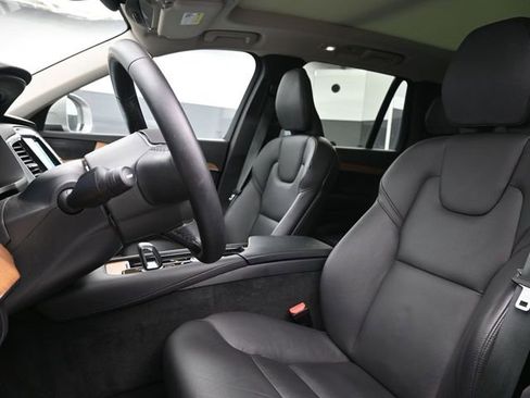 Used 2023 Volvo XC90 B6 Plus AWD/4WD image 10