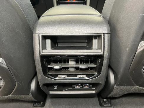 Certified 2024 Jeep Grand Cherokee Altitude image 23