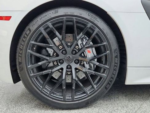 Used 2017 Audi R8 V10 plus AWD/4WD image 13