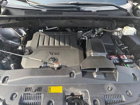 Certified 2016 Toyota Highlander XLE AWD/4WD image 25