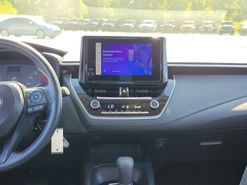 Certified 2025 Toyota Corolla LE FWD image 18